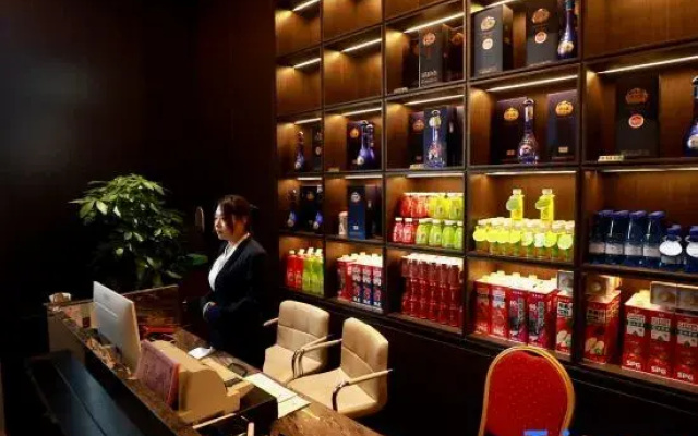 Luonan Jiahong Hotel