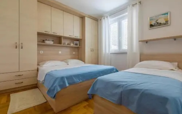 Apartment Pirinus 1