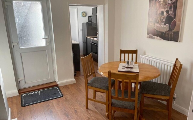 Inviting 3-Bed Town House in Boston Just Renovated