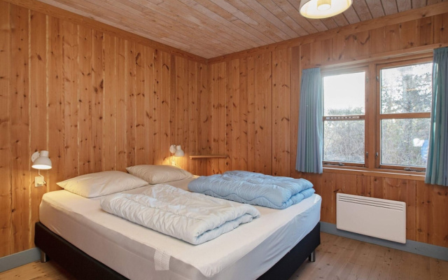 3 Rooms, 1st Row, 2+4 People, 82m2