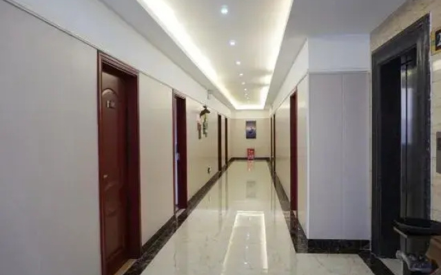 Dolphin Bay Hotel