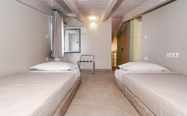 helichrysum lofts