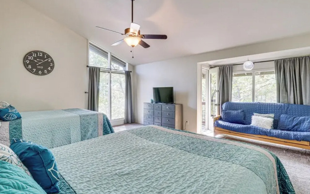 Osage Beach Home: Deck, Pool Access