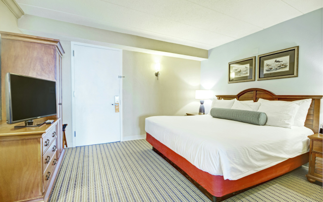Club Wyndham Inn on Long Wharf