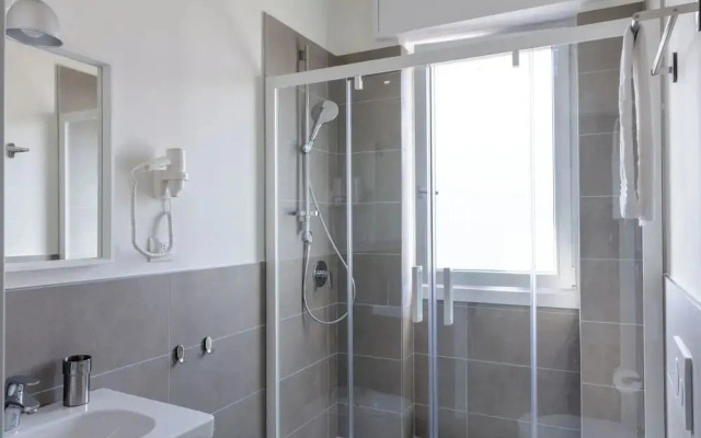 Cirene Apartments