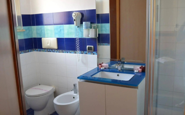 Piccadilly Suites and Rooms