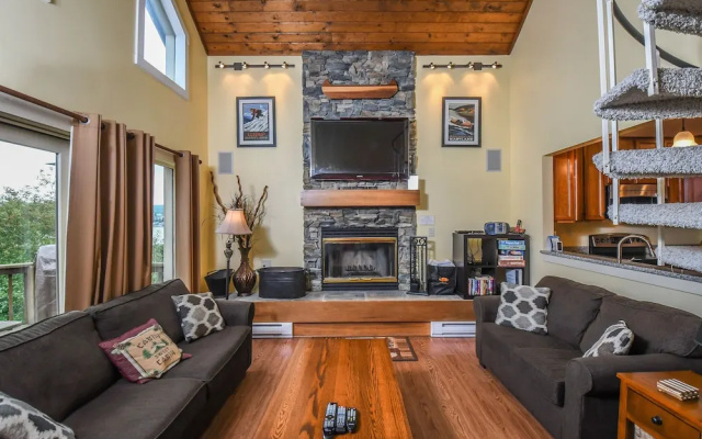 Hartwood Village 3 Bedroom Townhome #13