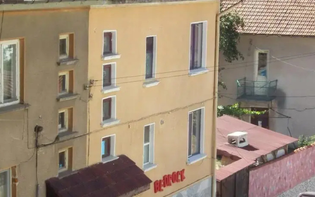 Guest House Bedrock