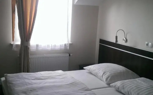 Hotel E7