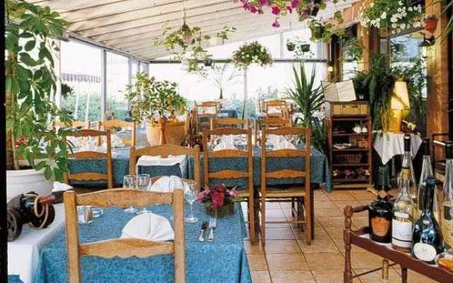Logis Hôtel Eden Lac