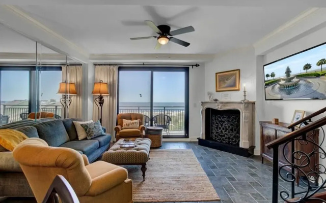 Shipwatch 408a by Wild Dunes, Oceanfront Condo