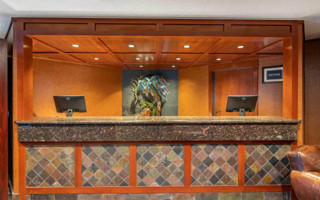 Lloyd Hotel Astoria Bayfront, an Ascend Collection Hotel