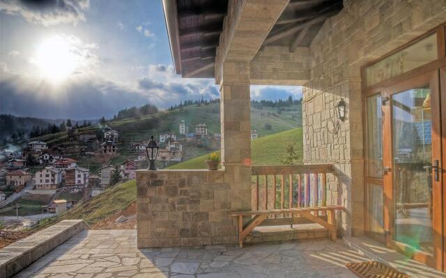 Отель Kutsinska House Болгария, Чепеларе - отзывы, цены и фото номеров - забронировать отель Kutsinska House онлайн вид на фасад