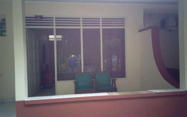 RedDoorz near Lokawisata Baturaden 2