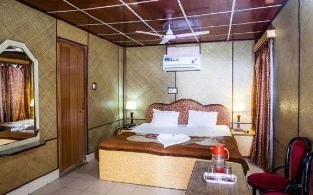 Resort Hirak Jayanti