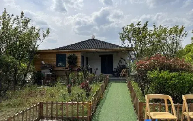 Mengxuanyue Homestay (Huaxi Park Guizhou University Huaxi West Campus)