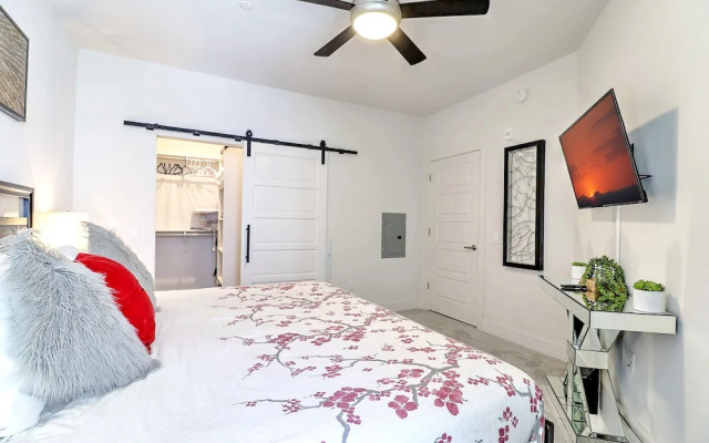Close to Golf - King Bed - 2047
