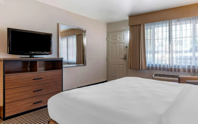 Best Western Town House Lodge