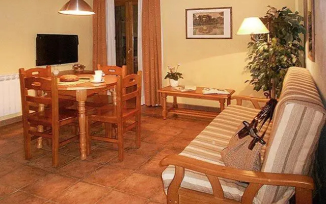 Apartamentos Turismo Rural Casa Santorroman