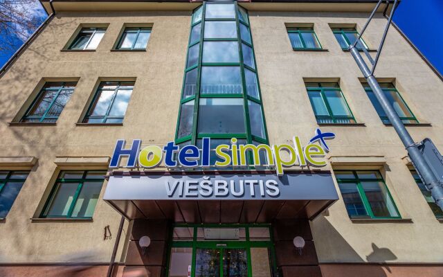 Hotel Simple Plus вид на фасад