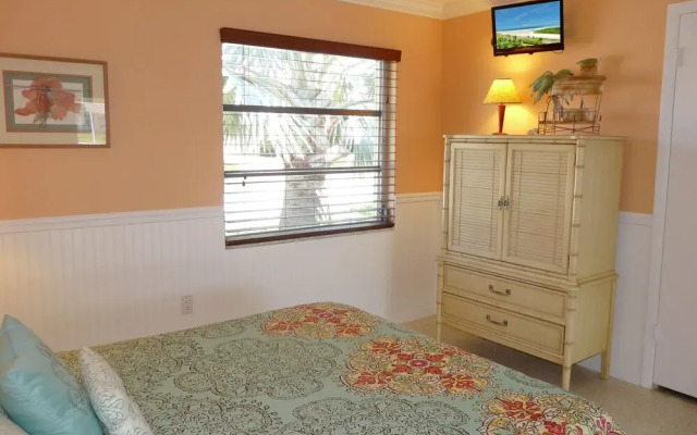 961 Abaco Court