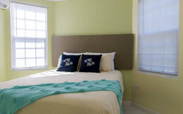 Отель Sea Castle Vacation Villa комната для гостей