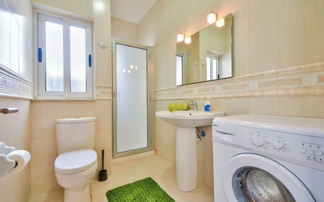 Off The Strand Gzira Top Floor Apartment
