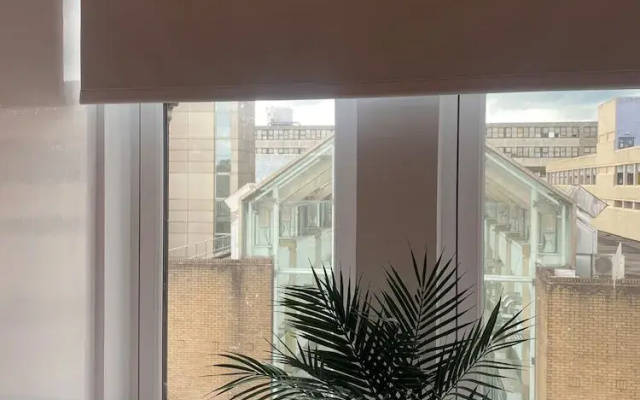 Central Paisley Apartment- Airport/glasgow Access
