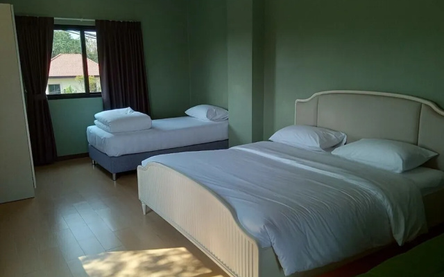 Baanroychan - Hostel