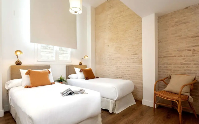 Cozy Apartment in the Center Almirante Lobo I