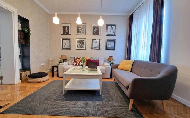 Urban Downtown Apartment