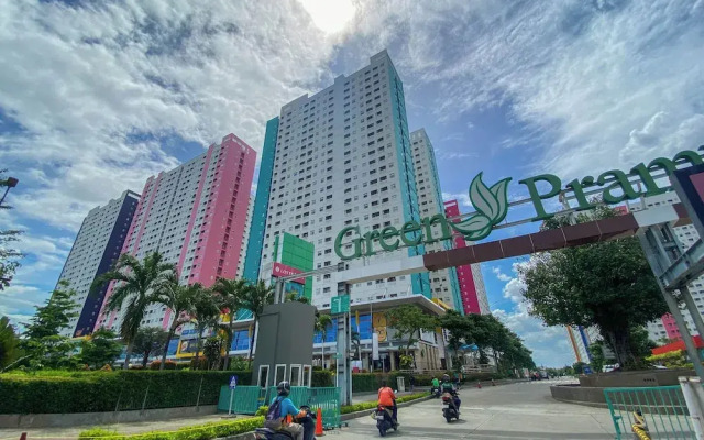 Good Deal And Well Design 2Br Green Pramuka City Apartment