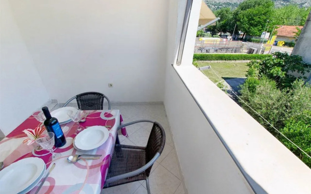 Apartments and Rooms Perica