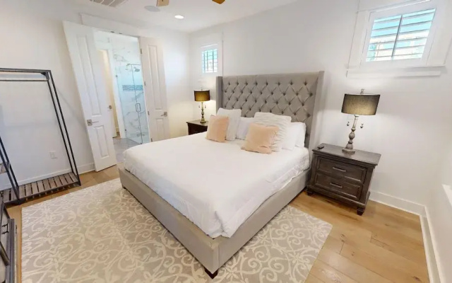 Seaside Serenity 5 Bedroom Home