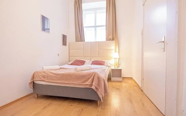 Cozy 2BR Apt With Excellent Connectivity