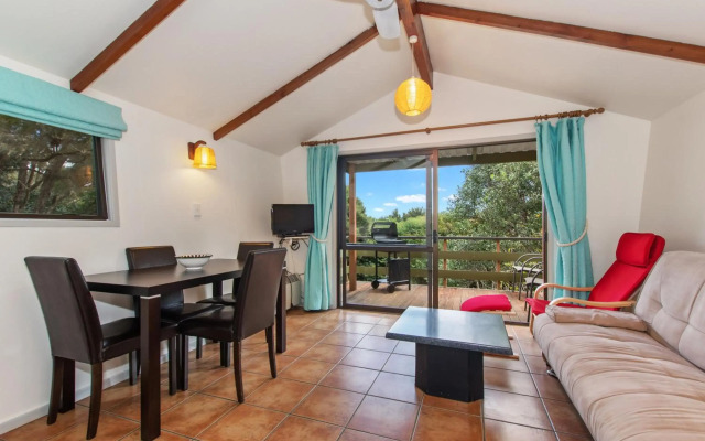 The Stables Wairoro Park - Russell Holiday Home