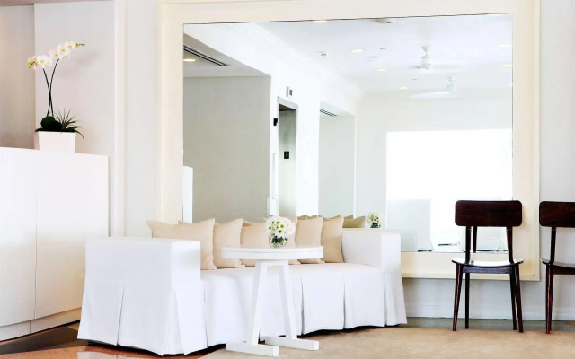 Townhouse Hotel