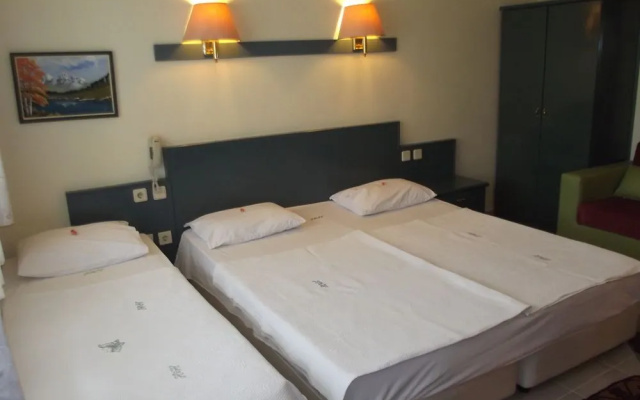 Hal-Tur Hotel