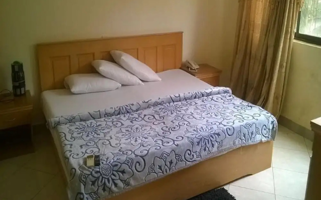 Animens Hotel Takoradi