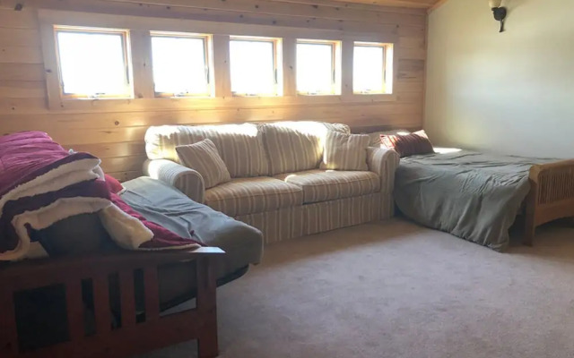 Dilly Lodge