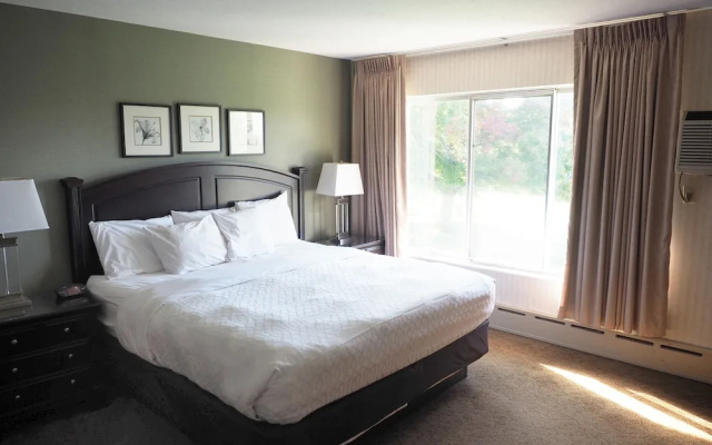 Evergreen Resort