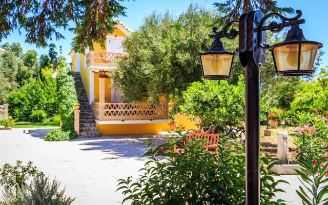 Porto Gerakas Villas & Apartments