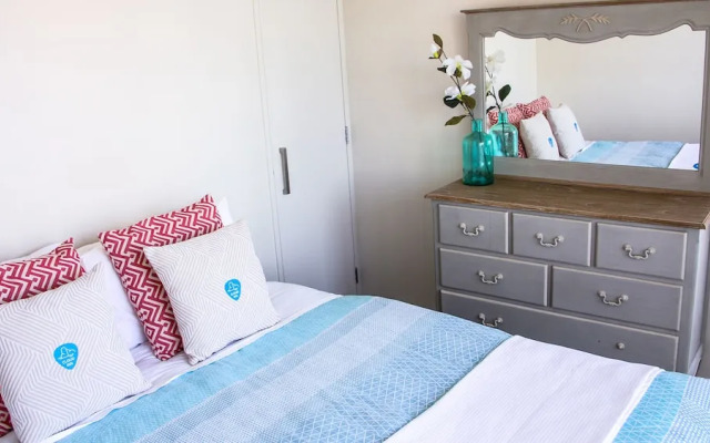 2 Bedroom Suite with Seaview and Balcony
