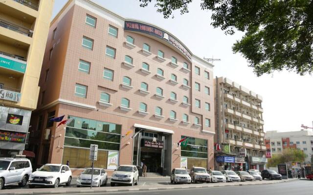 Delmon Palace Hotel вид на фасад