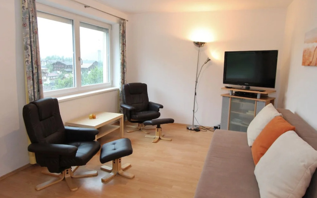 Mod Apartment in Bruck An Der Großglocknerstraße with Garden