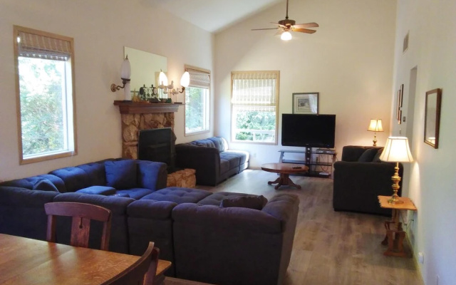 652 4Th Street