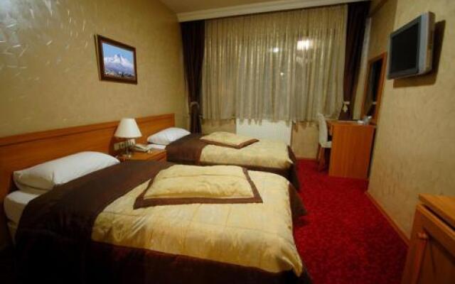 Grand Ulger Hotel комната для гостей