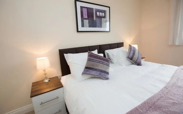 White Star Apartments