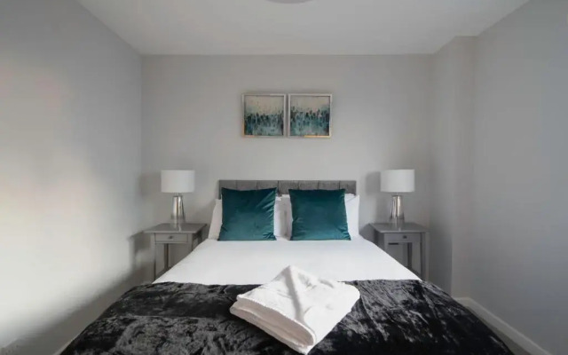 Luxury 2 Bed 2 Bath - Free Parking