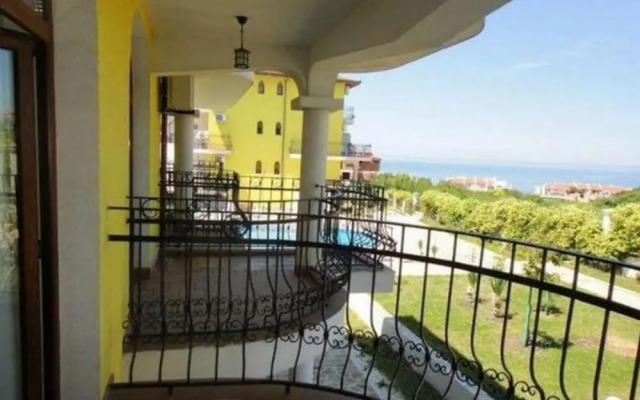 Green Hills Apart Complex